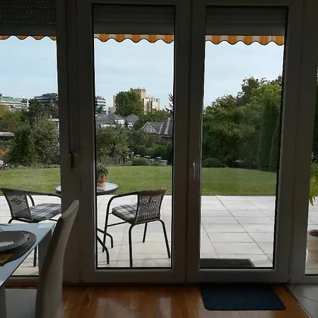 Homy In Buda, With Safe Garage And Terrace *