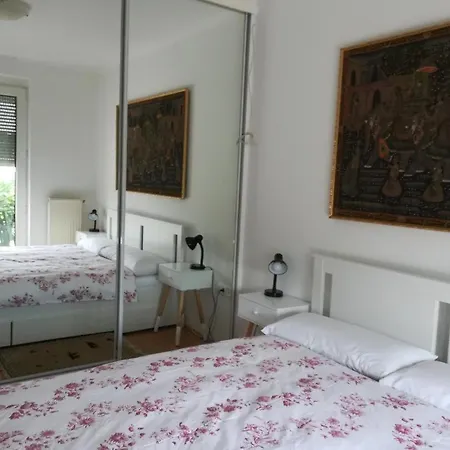 Homy In Buda, With Safe Garage And Terrace Apartament