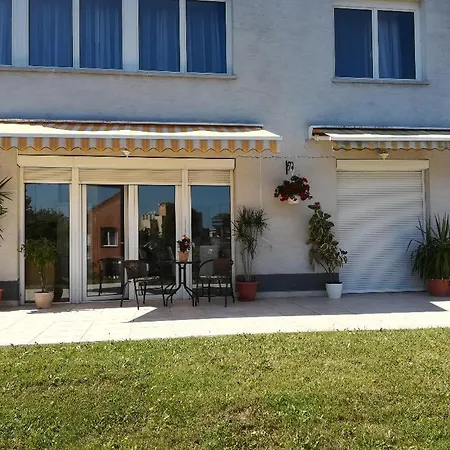 Apartament Homy In Buda, With Safe Garage And Terrace *